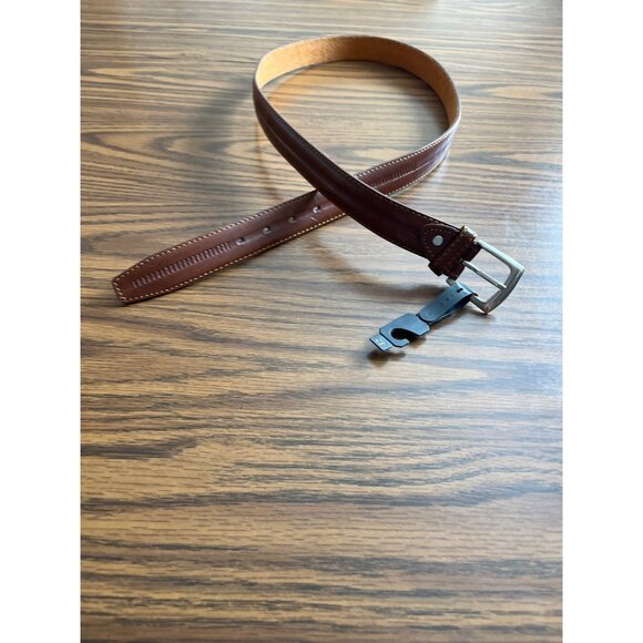 Brown leather belt with silver tone buckle size 42 NWOT - Picture 1 of 8